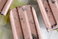 Mocha Cookies and Cream Pops Recipe