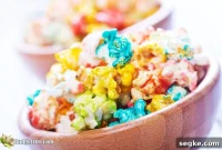 Jell-O Popcorn Recipe: Fruity Gelatin-Coated Snack