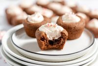 Mini Peppermint Cheesecake Cookie Cups Recipe