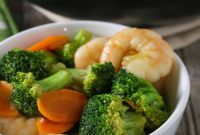 Garlic-Ginger Shrimp and Broccoli Stir-Fry