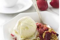 Strawberry Rhubarb Crisp Recipe