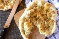 Pizza Aglio e Olio: Garlic and Olive Oil Pizza Bread Recipe