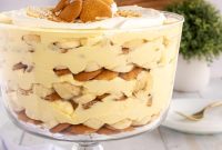 Homemade Creamy Banana Pudding with Vanilla Wafers