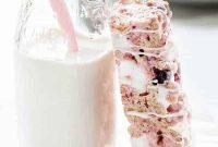 No-Bake Berry Cereal Bars Recipe