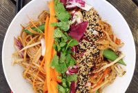 Low Calorie Pad Thai Recipe with Shrimp and Vegetables