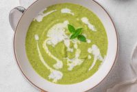 Homemade Creamy Broccoli and Cheddar Soup