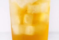 Refreshing Chamomile Iced Tea with Honey and Lemon