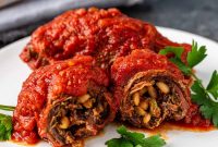 Classic Neapolitan Braciole: Stuffed Beef Rolls