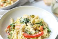 Creamy Vegetable Pasta Recipe with Garlic and Parmesan