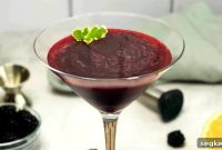 11 Cocktail Recipes to Make at Home Instead of Going to the Bar