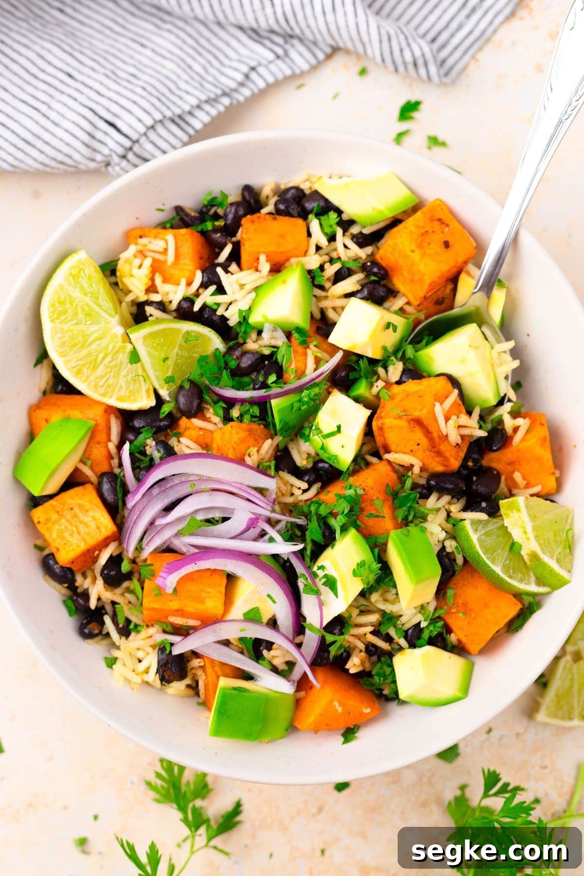 27 High-Protein Clean Eating Lunch Ideas for Energy 13 Sweet Potato Black Bean Rice Bowl