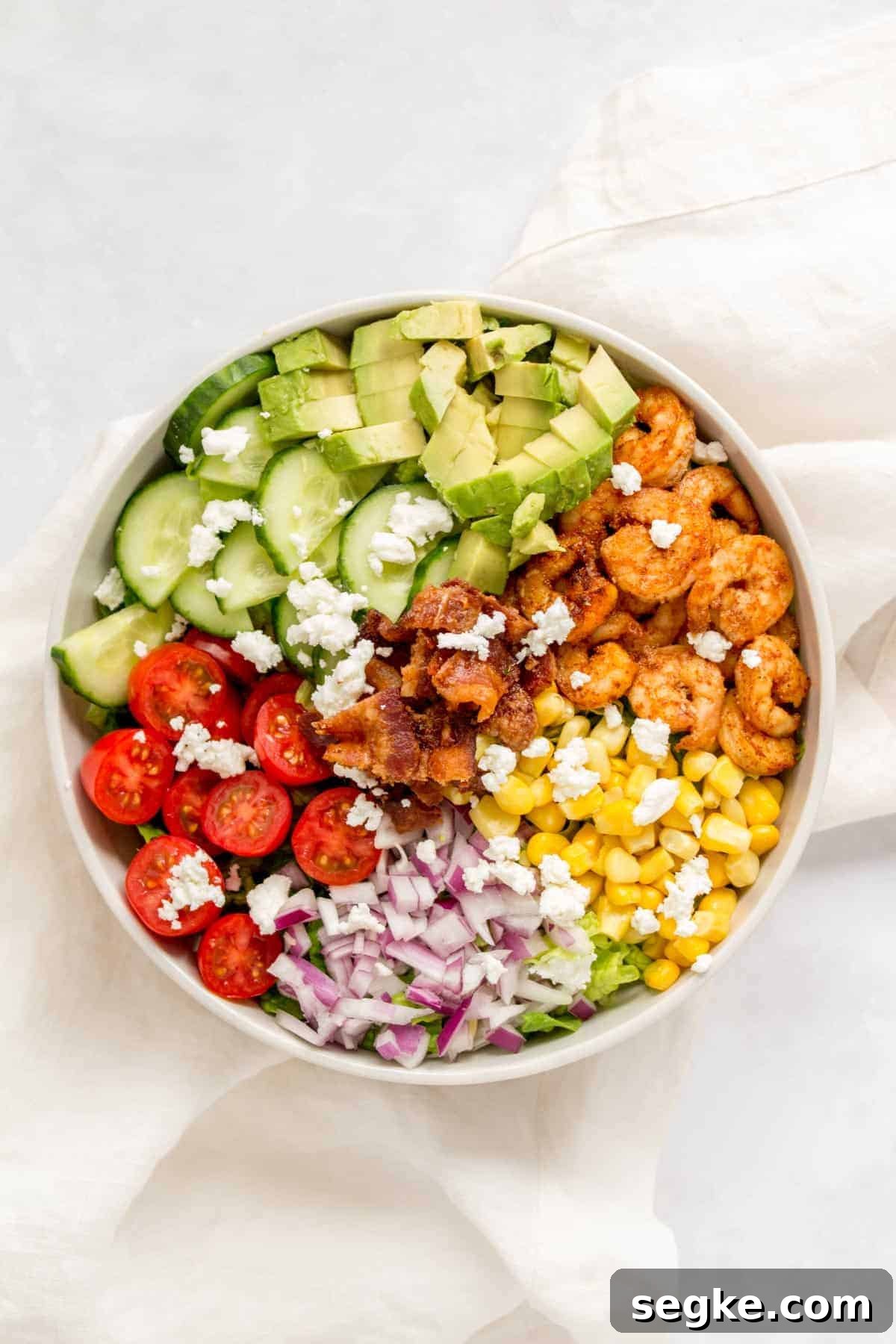 27 High-Protein Clean Eating Lunch Ideas for Energy 29 27. Chopped Salad with Shrimp
