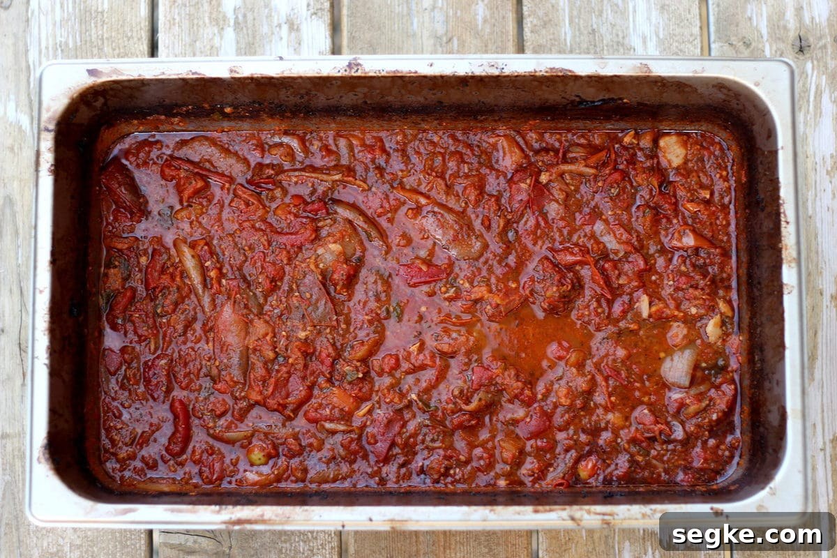 Slow roasted homemade spaghetti sauce thewoodenskillet.com