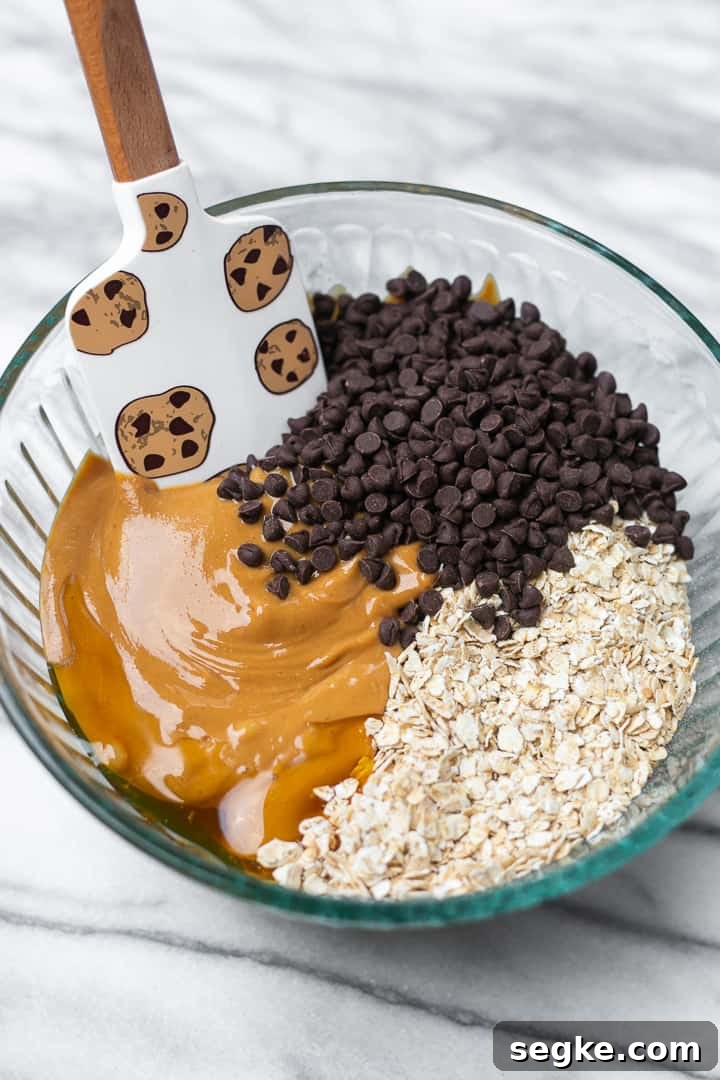 No-Bake 4-Ingredient Peanut Butter Energy Bites 5 img 2220 4
