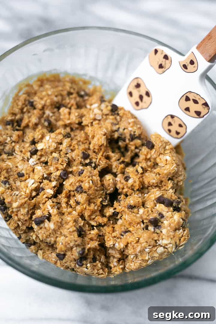 No-Bake 4-Ingredient Peanut Butter Energy Bites 6 img 2220 5