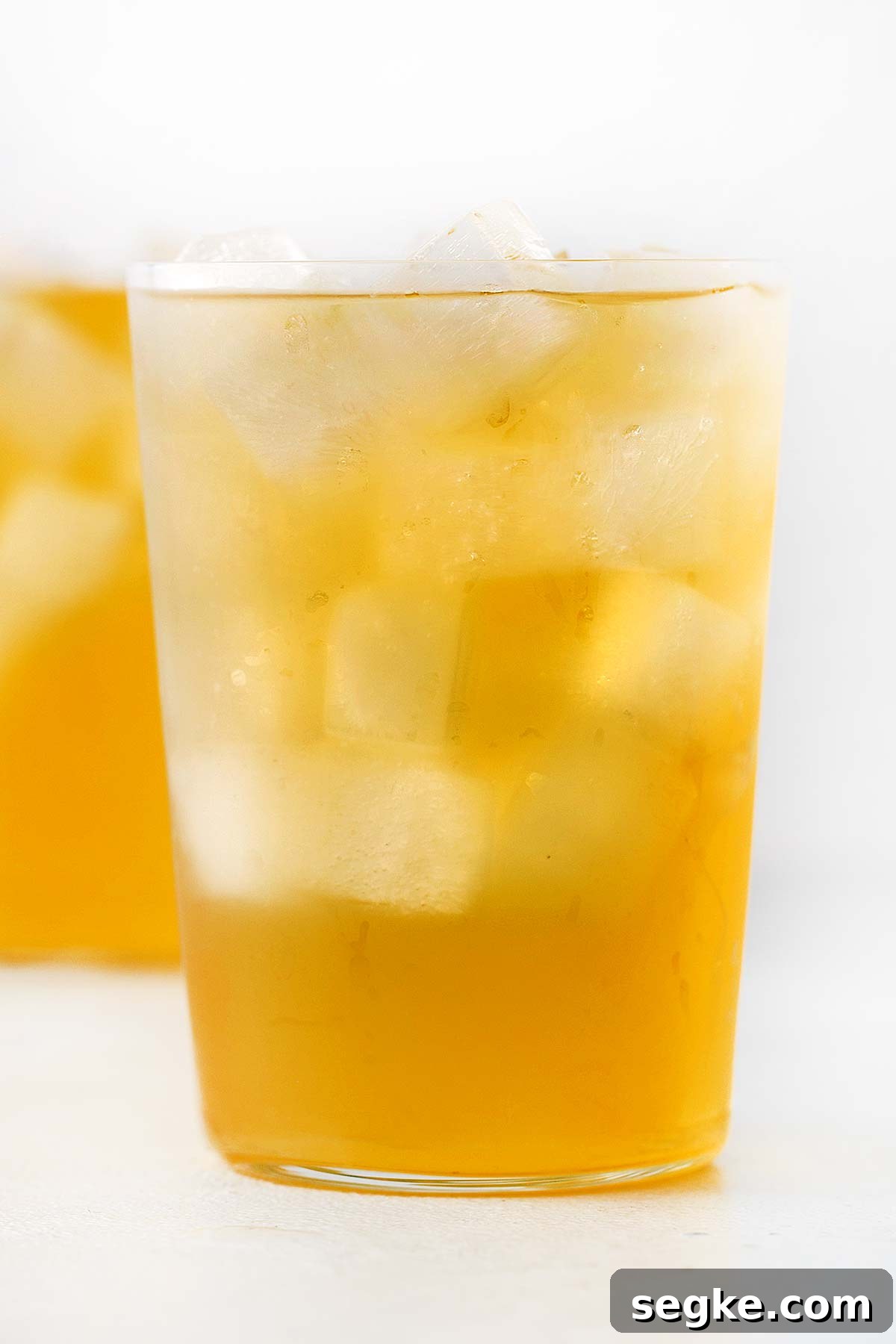 Refreshing Chamomile Iced Tea with Honey and Lemon 8 Chamomile iced tea in cups.