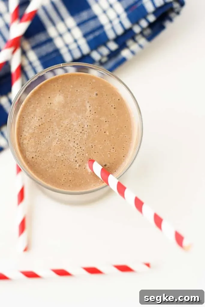 Creamy Chocolate Peanut Butter Smoothie Recipe 4 Healthy Chocolate Peanut Butter Smoothie -7