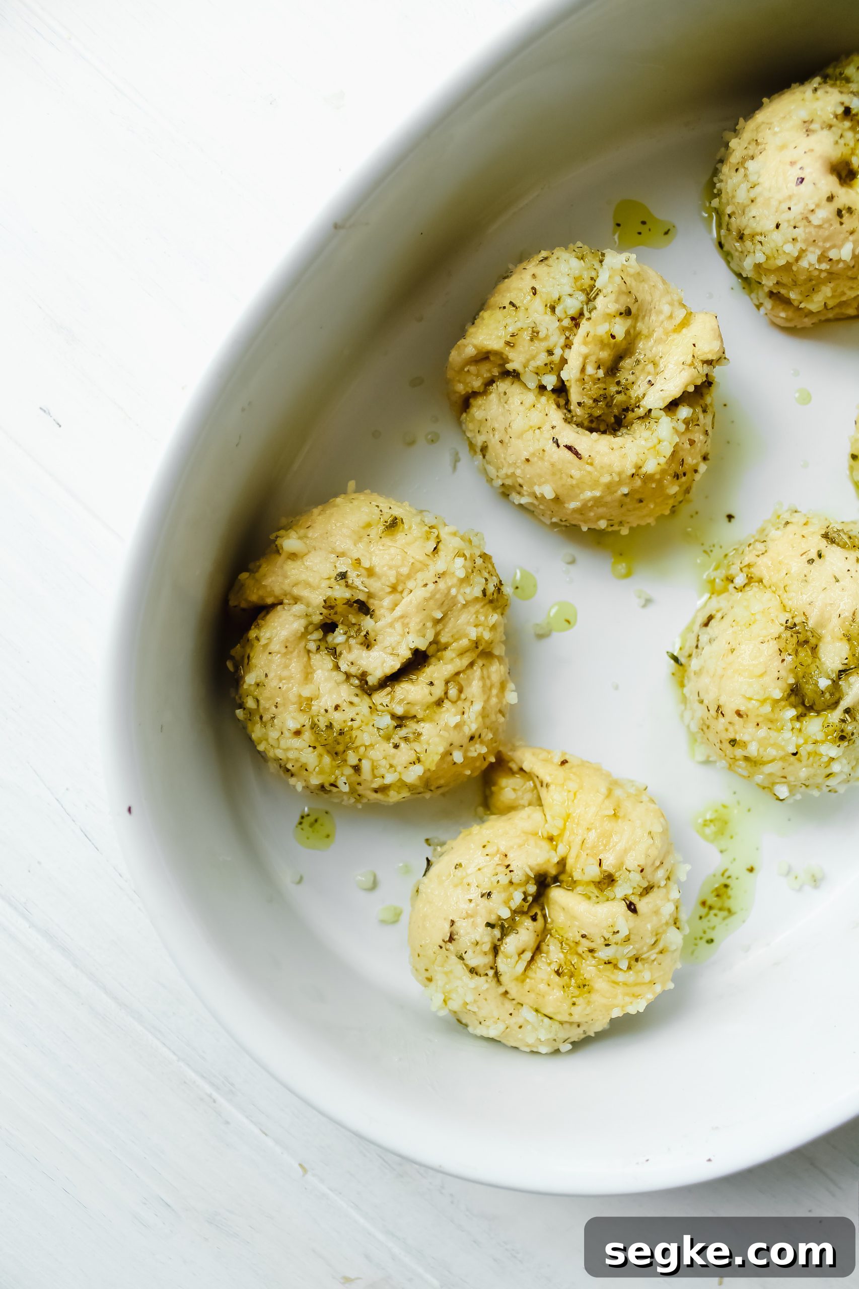 Homemade Pizzeria Style Garlic Knots