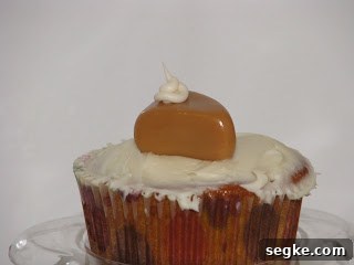 Pumpkin cranberry cupcakes with caramel toppers