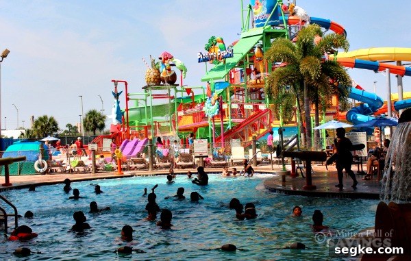 Water attractions at Coco Key Water Resort
