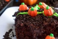 Pumpkin Poke Cake Recipe for Fall Gatherings