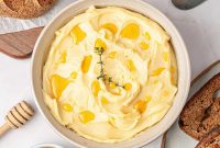 Whipped Honey Butter Recipe in 5 Minutes