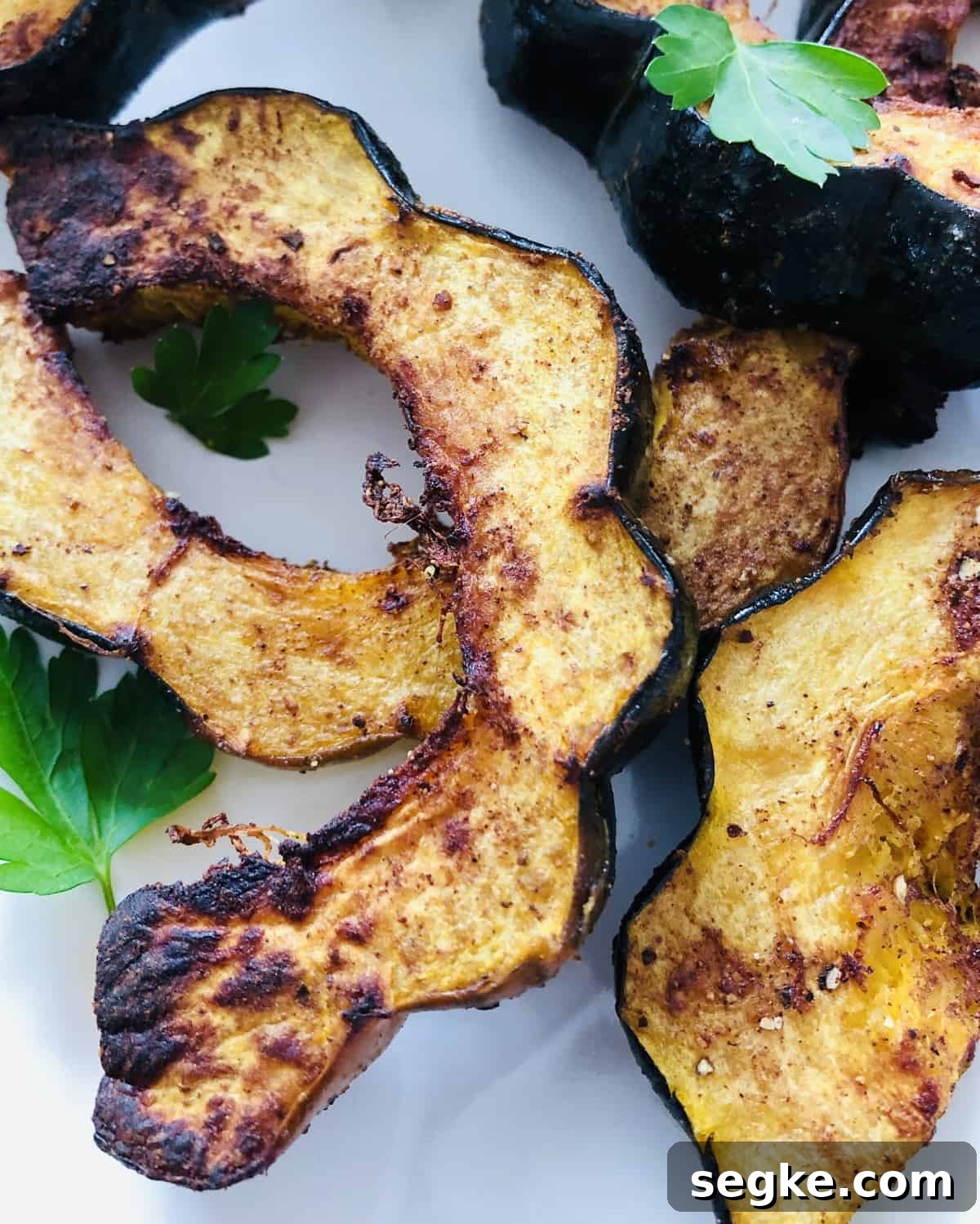 closeup of roasted acorn squash